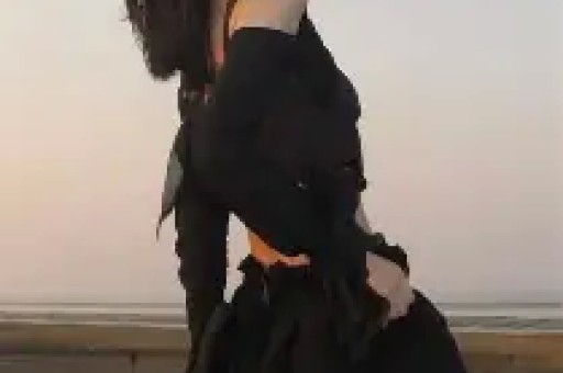 美顶流纯神演穿普拉达的女王2被删光!秀身体黑历史太多 美顶流纯神演穿普拉达的女王2被删光!秀身体黑历史太多